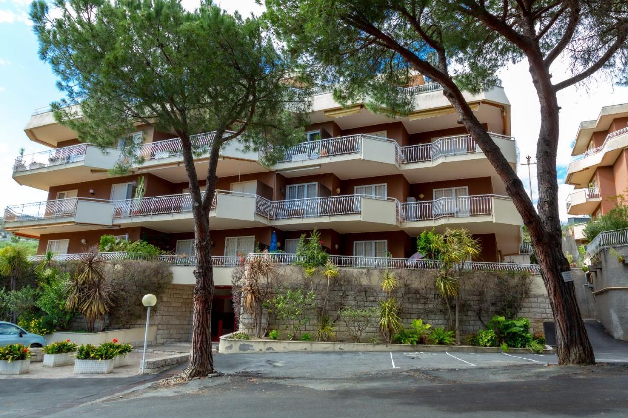 168B - La Terrazza Sul Mare, Casa A 10 Minuti Da Spiaggia, Parcheggio Privato Gratis Sanremo Exterior foto